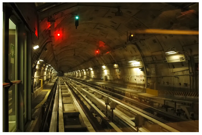 地鐵的安全運(yùn)行,由中緯ZDL700來守護(hù)